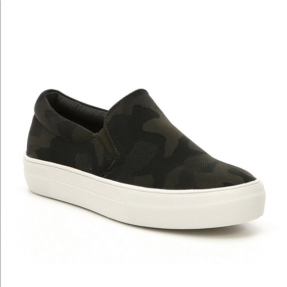 steve madden camo slip ons